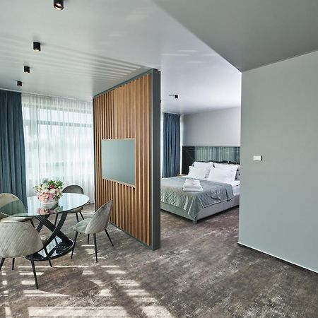 Hotel Emd Bacău Eksteriør billede