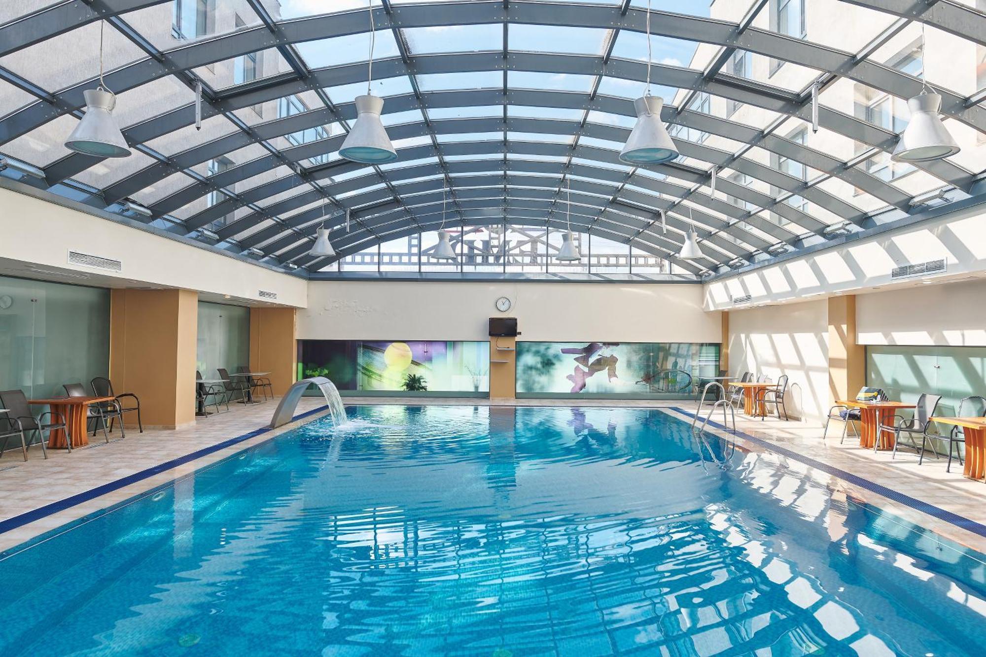Hotel Emd Bacău Eksteriør billede