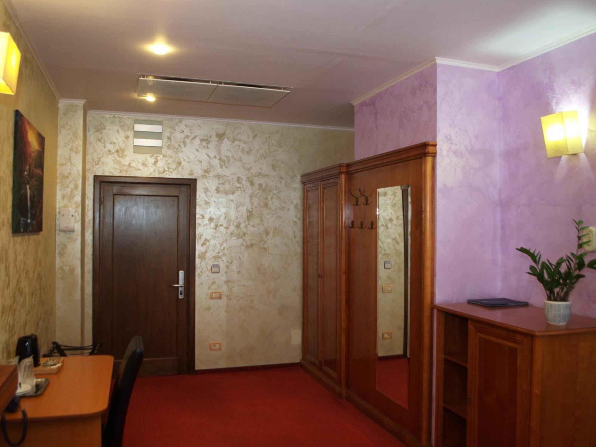 Hotel Emd Bacău Værelse billede