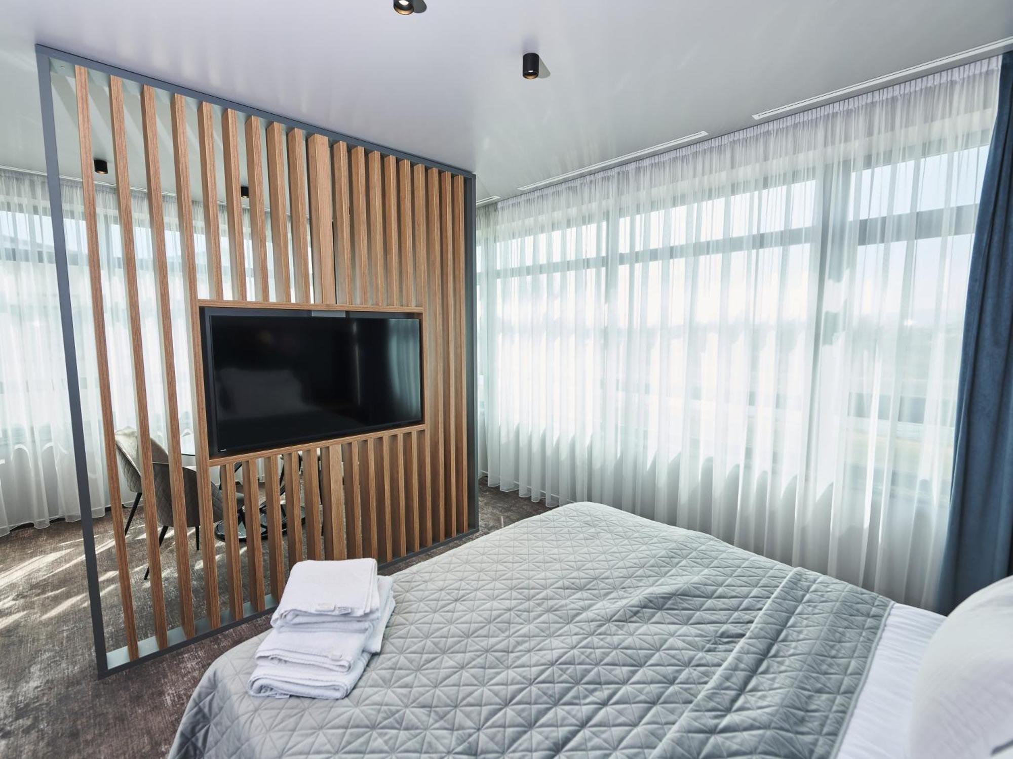 Hotel Emd Bacău Eksteriør billede