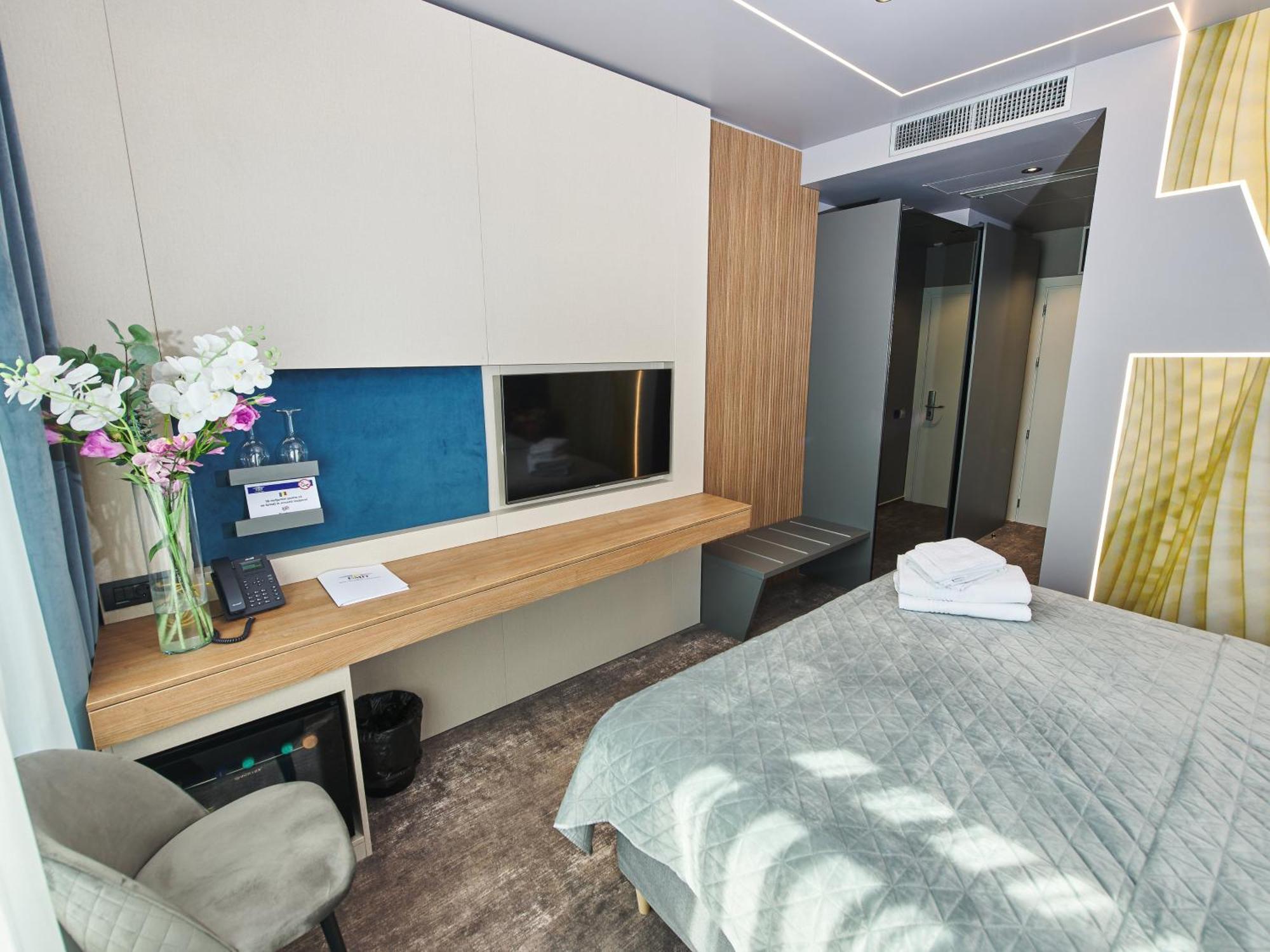 Hotel Emd Bacău Eksteriør billede