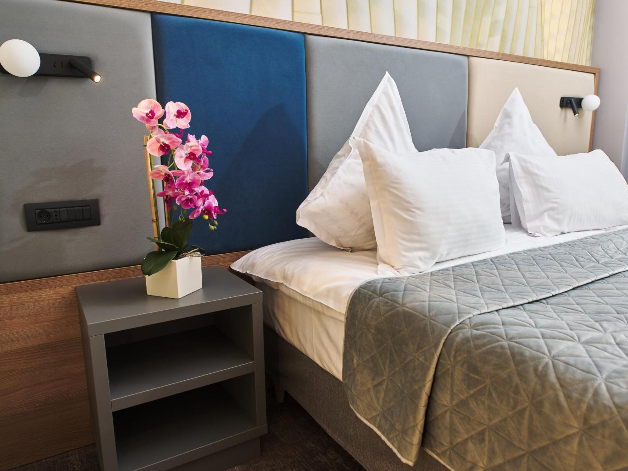 Hotel Emd Bacău Eksteriør billede